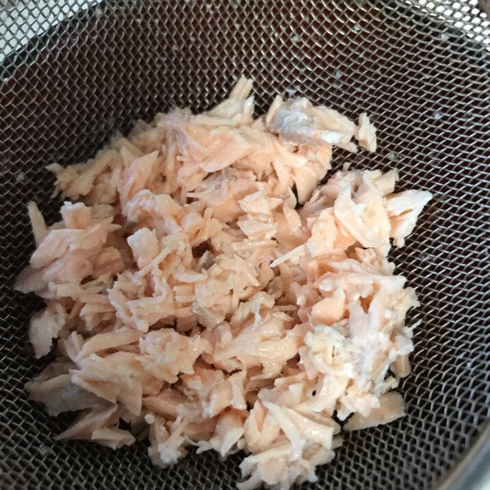 刺身用で簡単鮭のほぐし身 離乳食 中期 レシピ 作り方 By Rママ 楽天レシピ 刺身用で簡単鮭のほぐし身 離乳食 中期 レシピ 作り方 By Rママ 楽天レシピ